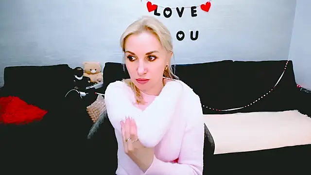 Hanna--Sweet online show from April 22, 11:39 am