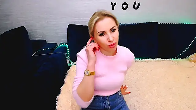 Snapshot of Hanna--Sweet chatting on February 20, 10:06 am Hanna--Sweet online show from February 20, 10:06 am