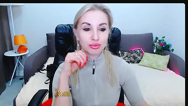 Snapshot of Hanna--Sweet chatting on February 22, 10:39 am Hanna--Sweet online show from February 22, 10:39 am