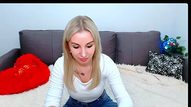 Snapshot of Hanna--Sweet chatting on February 12, 3:56 pm Hanna--Sweet online show from February 12, 3:56 pm