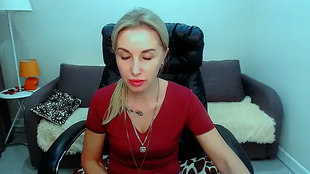 Snapshot of Hanna--Sweet chatting on July 4, 3:16 pm Hanna--Sweet online show from July 4, 3:16 pm