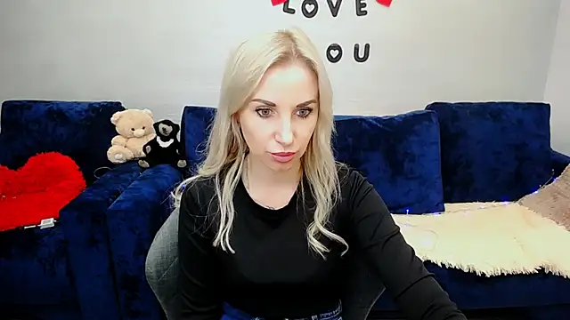 Hanna--Sweet online show from April 15, 10:54 am