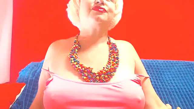 NaughtyMILF4UX online show from July 12, 3:29 am