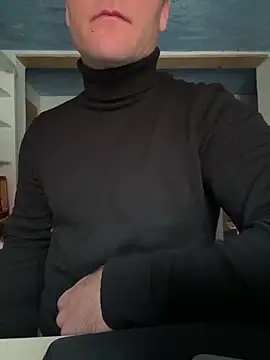 Manu1983el01 online show from December 17, 1:38 pm