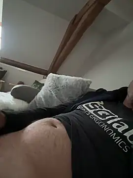 Manu1983el01 online show from April 10, 12:12 pm