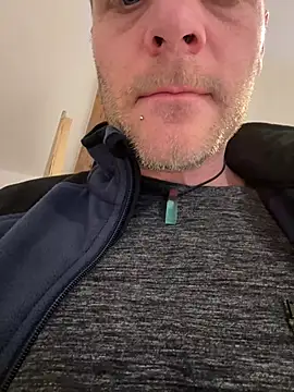 Manu1983el01 online show from February 14, 10:48 am