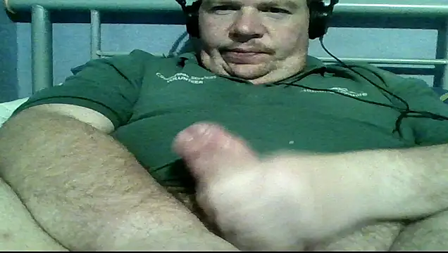 mrhardcock12 online show from February 17, 9:45 pm