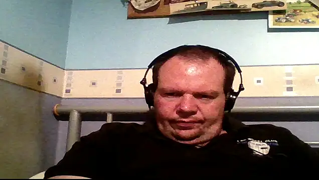 mrhardcock12 online show from February 7, 9:45 pm