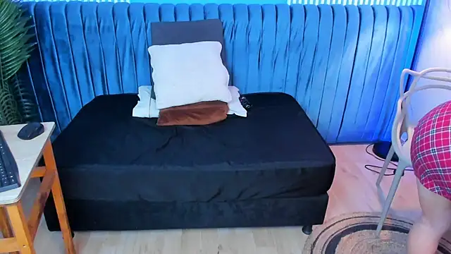 dahianeconnor online show from March 25, 11:31 am