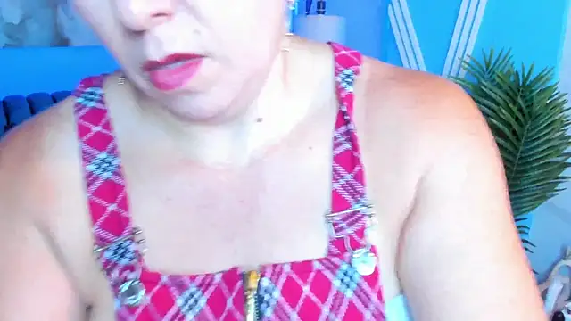 dahianeconnor online show from April 14, 11:37 am