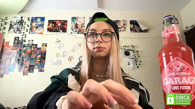 Snapshot of JanelBray chatting on February 26, 9:09 am JanelBray online show from February 26, 9:09 am