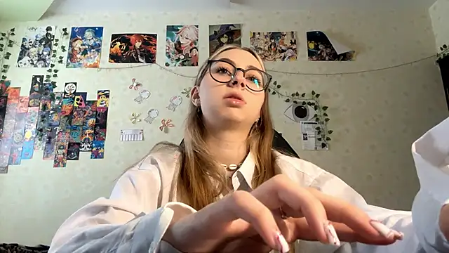 Snapshot of JanelBray chatting on January 13, 12:20 pm JanelBray online show from January 13, 12:20 pm