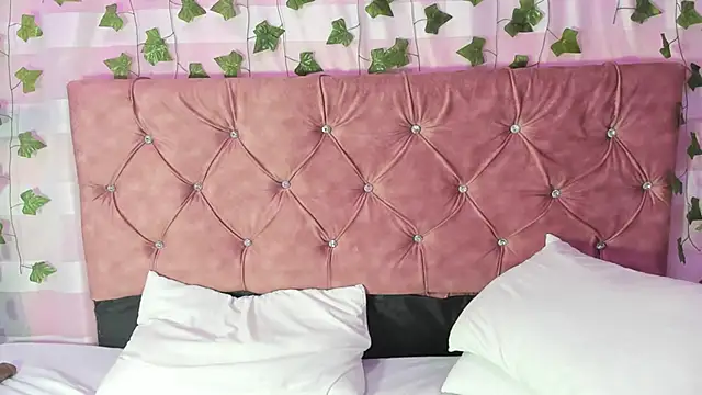 Ayla-marttinez online show from March 6, 3:07 pm