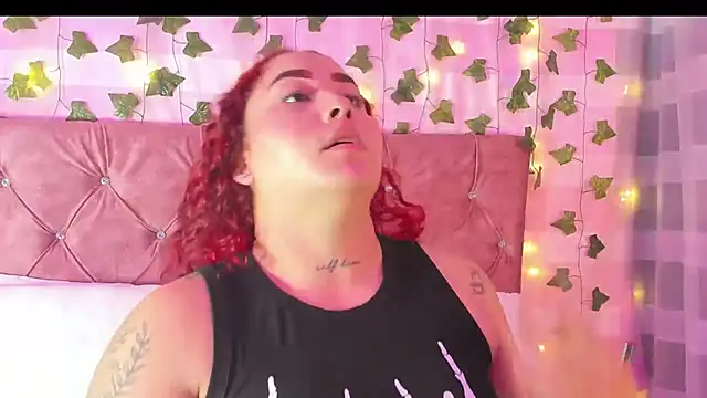 Ayla-marttinez online show from February 5, 1:12 am