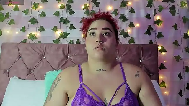 Ayla-marttinez online show from April 12, 12:36 am