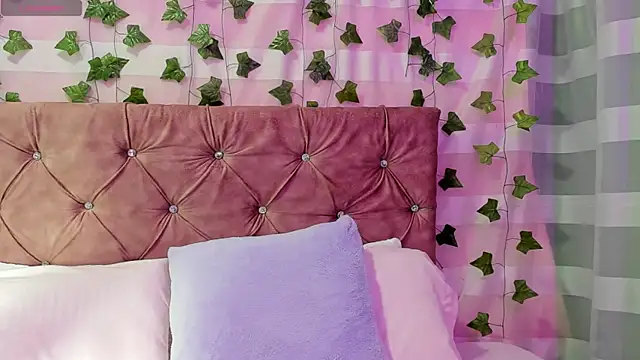 Ayla-marttinez online show from March 20, 12:22 am