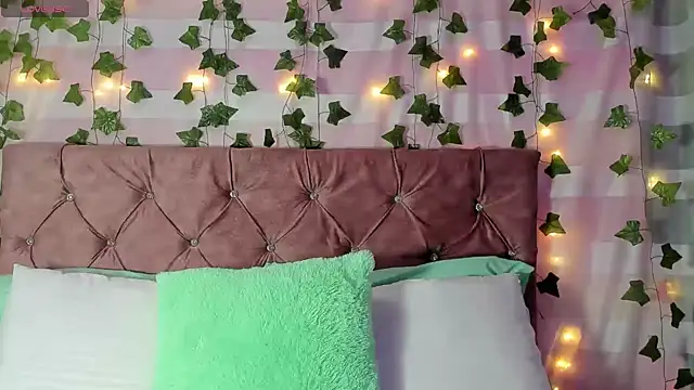 Ayla-marttinez online show from April 13, 12:47 am