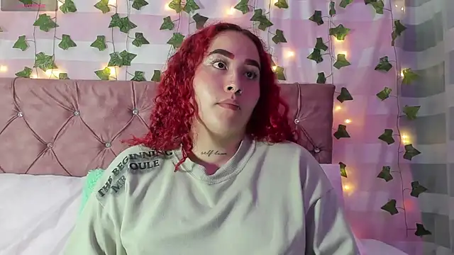 Ayla-marttinez online show from April 6, 1:56 am