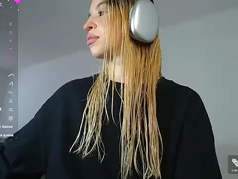 alina lee online show from December 14, 8:58 pm