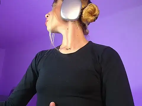 alina lee online show from January 8, 2:06 am