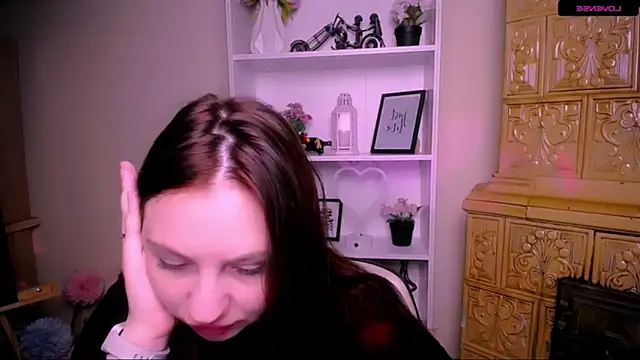 LiliaErmi online show from December 19, 5:43 am