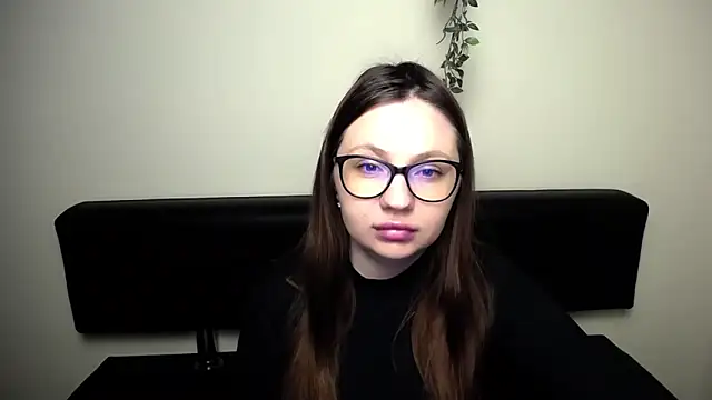 LiliaErmi online show from April 3, 6:31 am