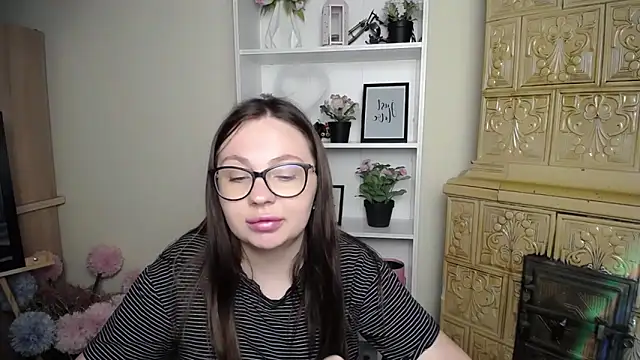 Snapshot of LiliaErmi chatting on June 14, 6:58 am LiliaErmi online show from June 14, 6:58 am