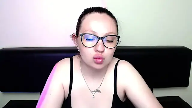 LiliaErmi online show from May 17, 10:15 am