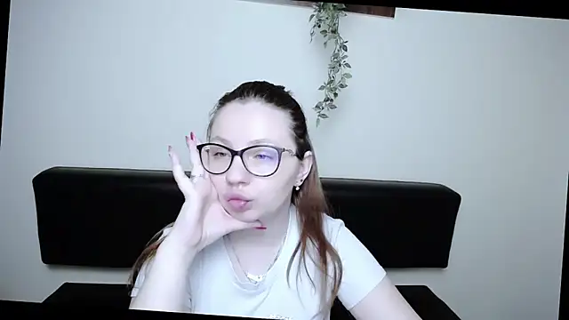 LiliaErmi online show from April 23, 6:20 am