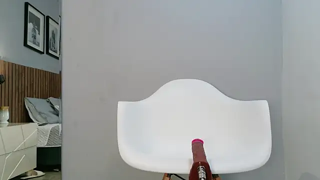 Mia Bellefort online show from April 16, 9:39 pm