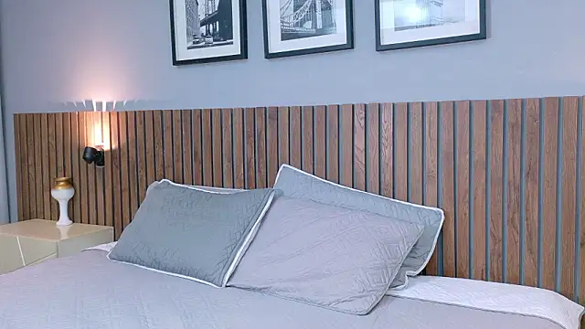 Mia Bellefort online show from February 14, 8:31 pm