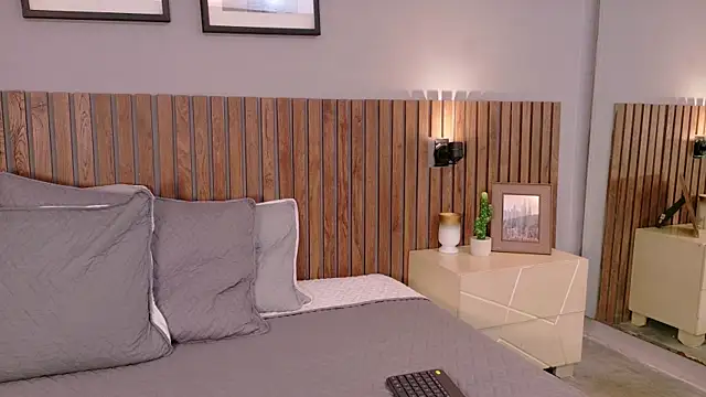 Mia Bellefort online show from April 11, 8:34 pm