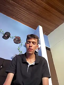 Juan Gomezz26 online show from March 22, 8:21 pm