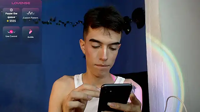 Snapshot of Juan_Gomezz26 chatting on June 22, 12:27 am Juan Gomezz26 online show from June 22, 12:27 am