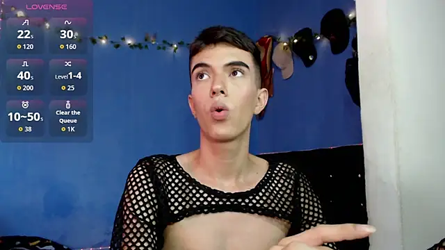 Snapshot of Juan_Gomezz26 chatting on June 4, 10:36 pm Juan Gomezz26 online show from June 4, 10:36 pm