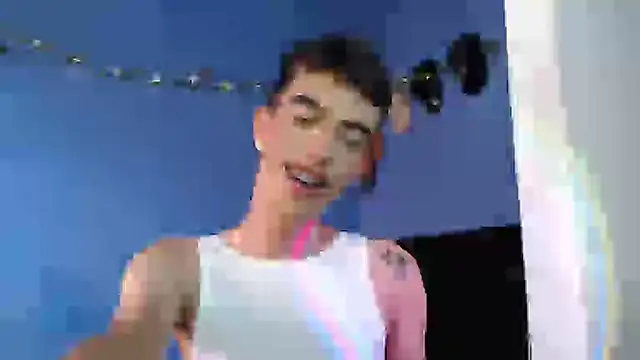 Snapshot of Juan_Gomezz26 chatting on July 4, 9:08 pm Juan Gomezz26 online show from July 4, 9:08 pm