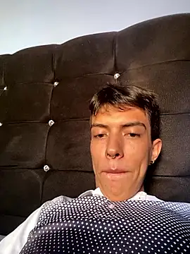 Juan Gomezz26 online show from January 14, 10:02 pm