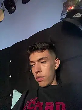 Juan Gomezz26 online show from April 4, 10:27 pm