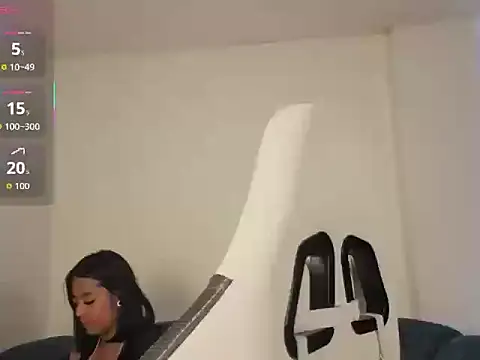 Snapshot of Bafomet_ chatting on December 17, 6:35 pm Bafomet online show from December 17, 6:35 pm