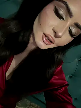 Snapshot of GoldFlow8888 chatting on December 16, 7:29 pm GoldFlow8888 online show from December 16, 7:29 pm