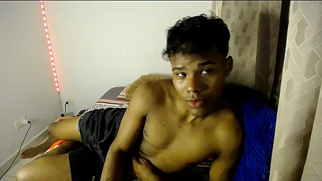 black men9 online show from December 20, 5:10 am