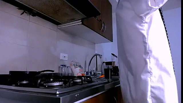 black men9 online show from February 24, 1:50 am