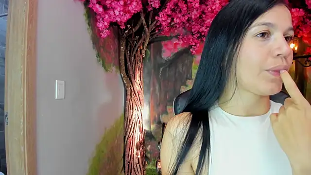 Snapshot of marahanson_ chatting on December 17, 11:59 am marahanson online show from December 17, 11:59 am