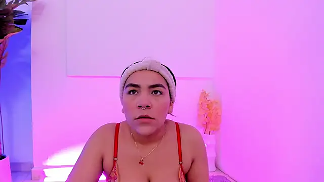 Sophie-dallas online show from December 15, 12:55 pm