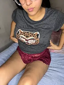 sextwox online show from March 7, 11:32 pm