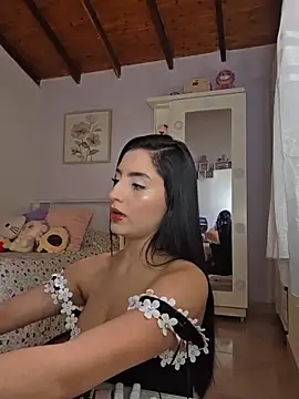 Esmeralda Rossi online show from February 10, 5:45 pm