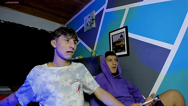 alex stivenn online show from April 18, 4:37 am