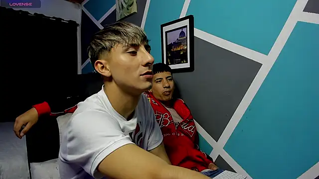 alex stivenn online show from April 17, 4:04 am