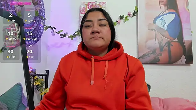 Hanna moore10 online show from April 10, 9:00 pm