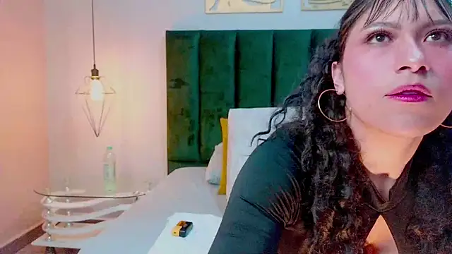 XenaRevelo online show from February 6, 1:01 am